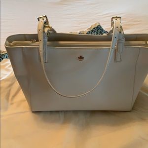 Tory Burch purse in white
